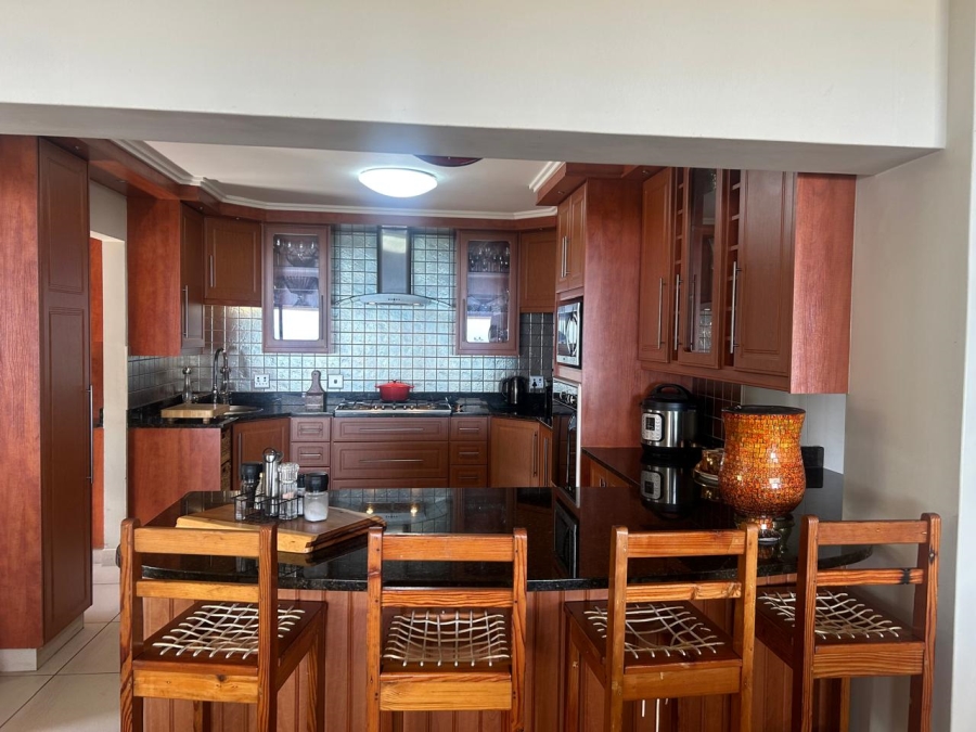 6 Bedroom Property for Sale in Da Nova Western Cape